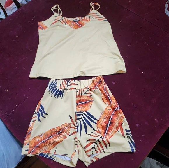 NWOT ... Chicme top and shorts set - Picture 7 of 12